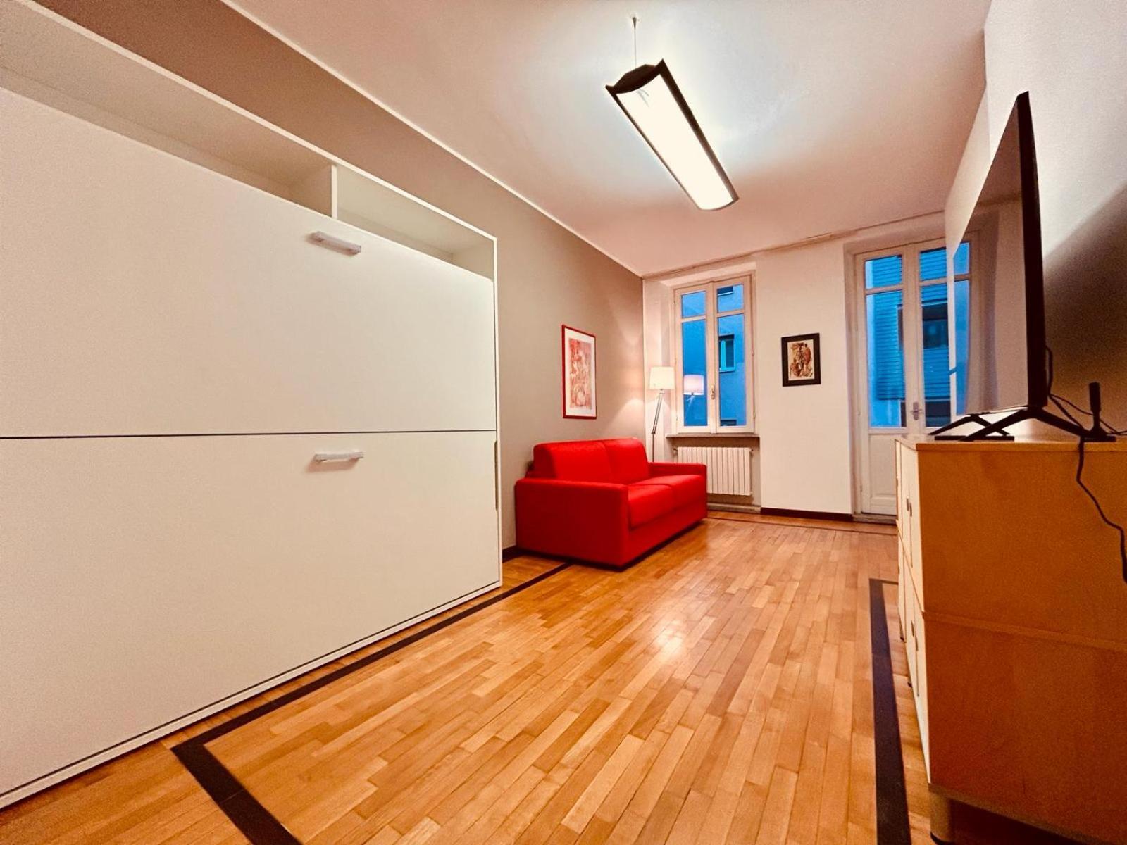 Kibilu - Via Medaglie D'Oro Centro Citta Con Parcheggio Lejlighed Varese Eksteriør billede